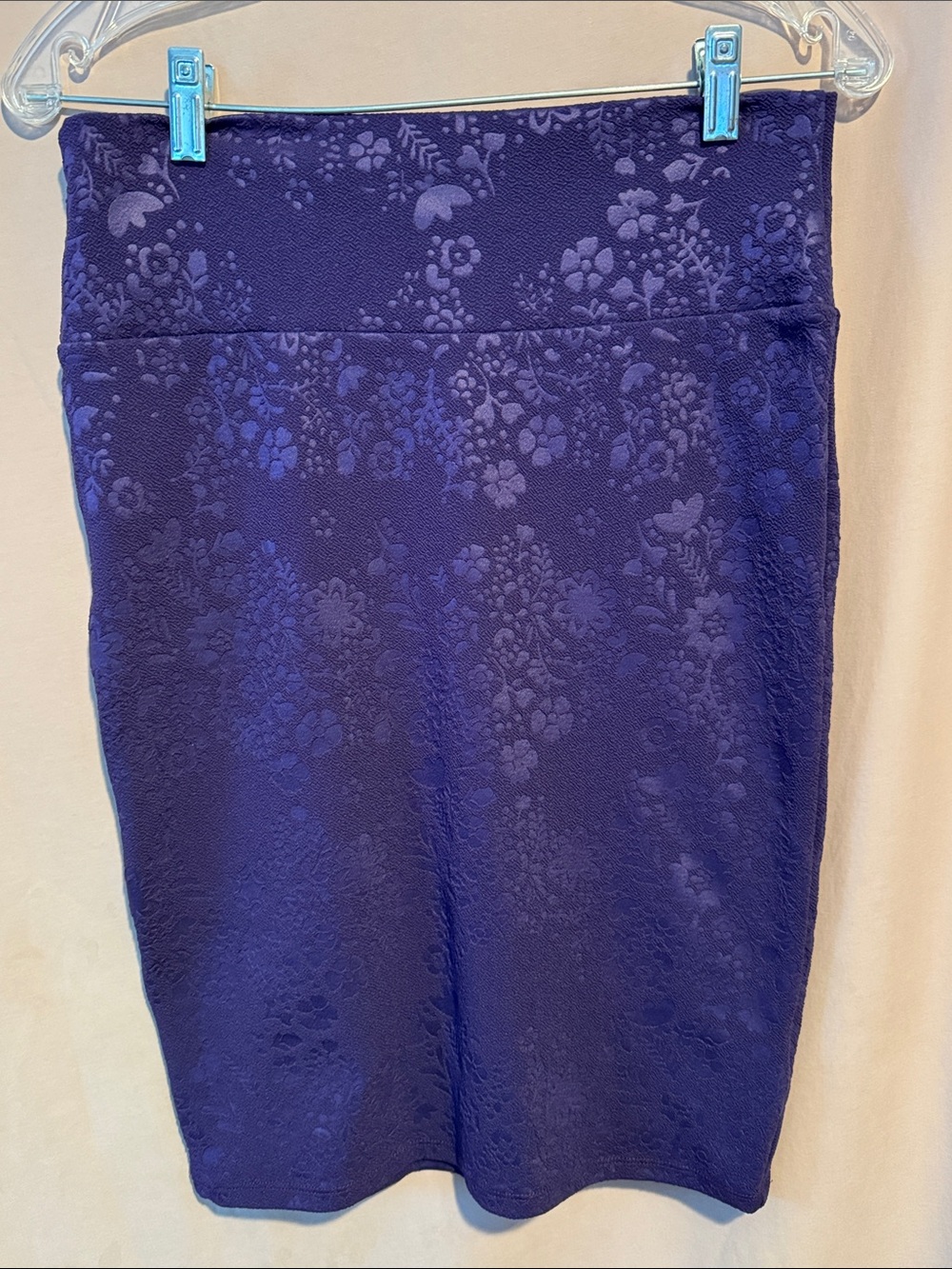 Lularoe Textured Floral Pencil Skirt in Deep Purple